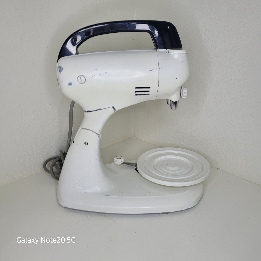 Hamilton Beach Scovill Mixer Vintage Harvest White, 10 Speed